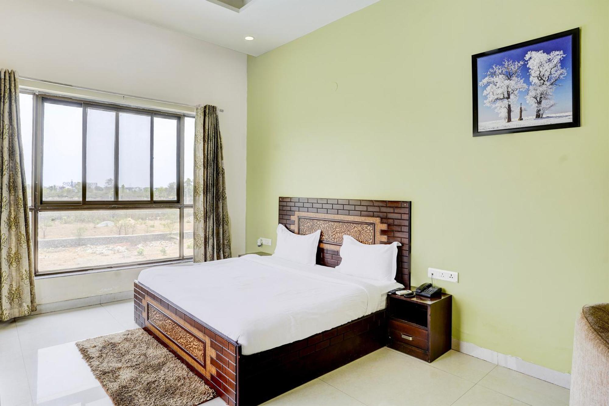 Hotel Amrit Manthan Chittorgarh ภายนอก รูปภาพ