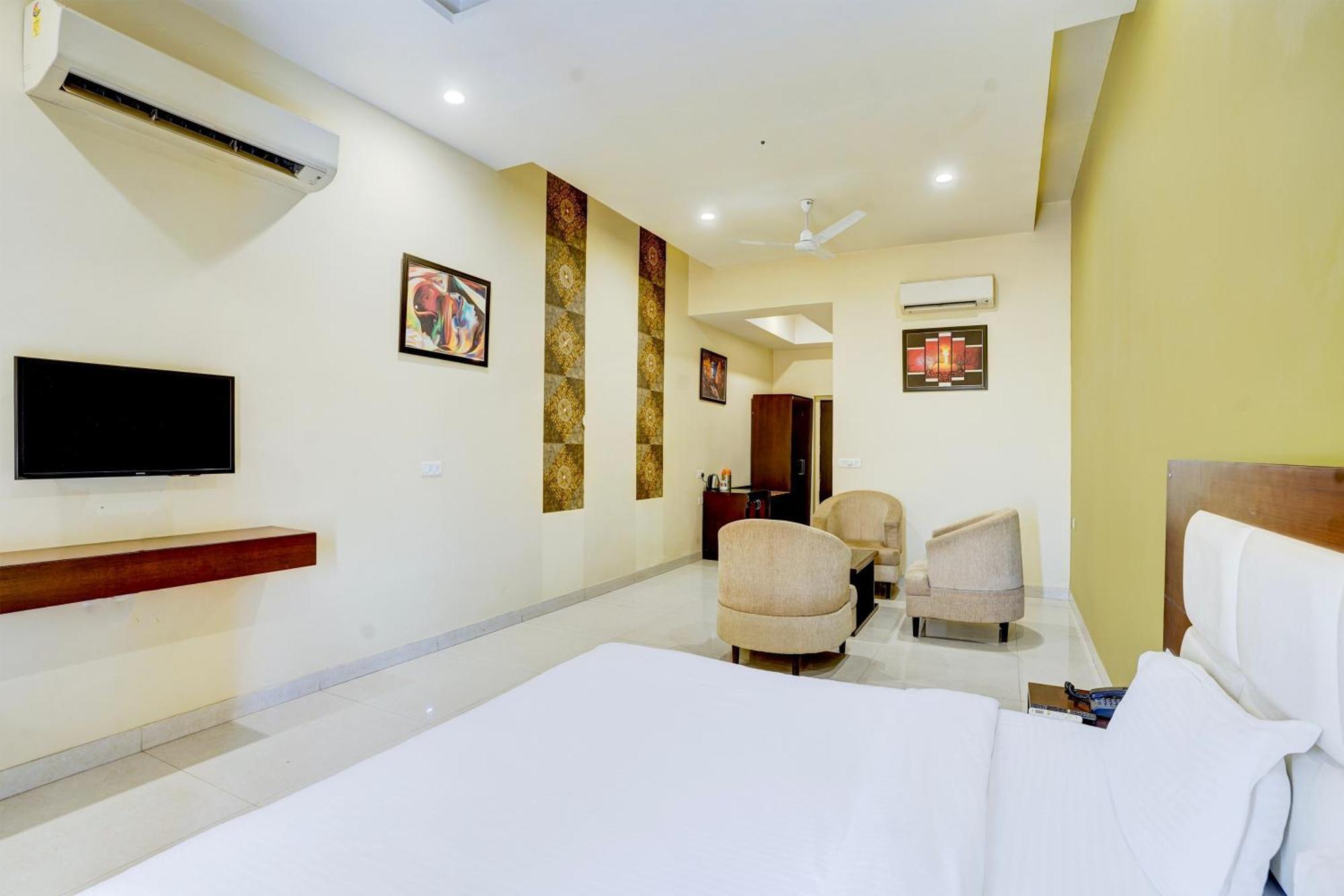 Hotel Amrit Manthan Chittorgarh ภายนอก รูปภาพ